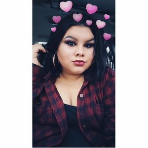 Meet your Posher, Nini